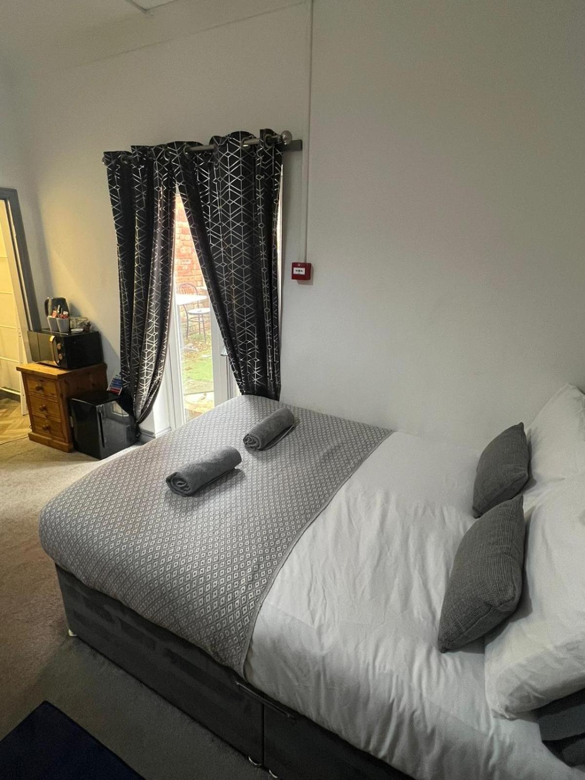 Lincoln City Centre Rooms P&S Экстерьер фото